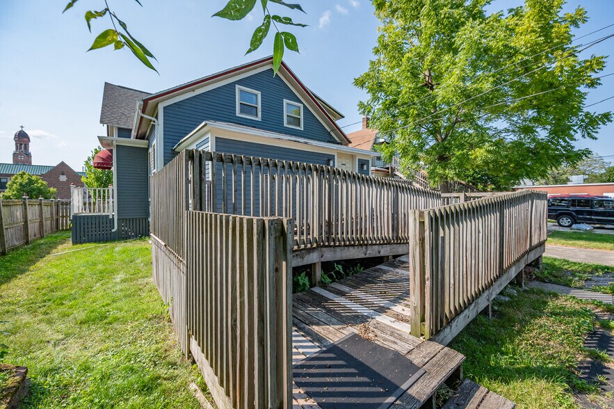 More Photos Of 125 S Quincy St, Green Bay Office For Sale