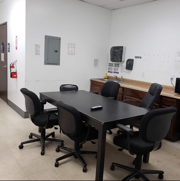 More Photos Of 13294 Ralston Ave, Sylmar Warehouse For Sale