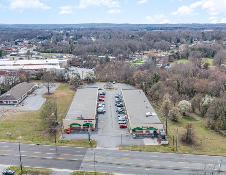 More Photos Of 11651-A-H N Main St, Archdale Unknown For Lease