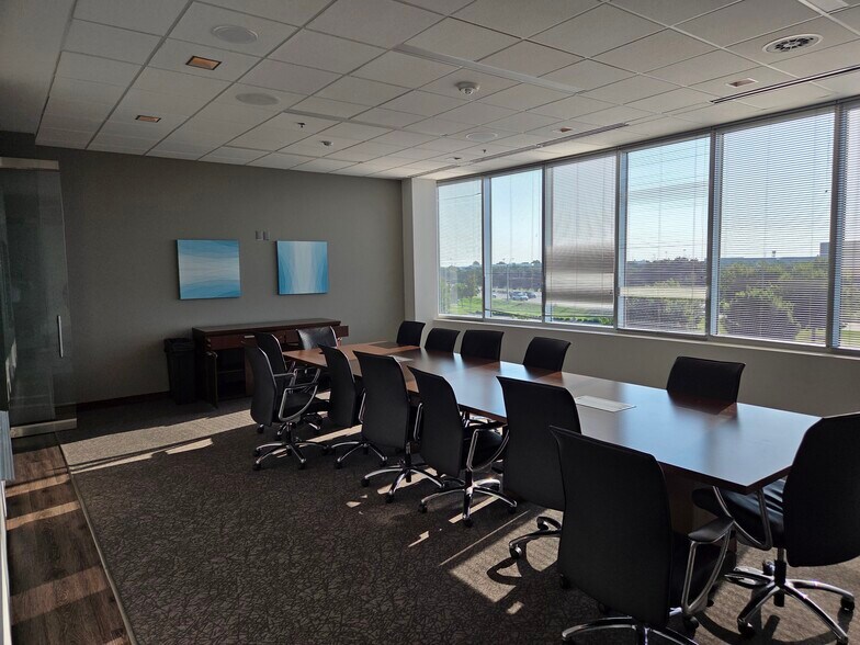 More Photos Of 4609 Regent Blvd, Irving Loft Creative Space For Lease