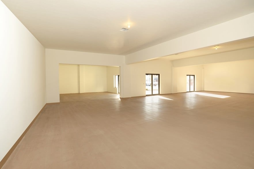 More Photos Of 40 N Main St, Miamisburg Storefront Retail Office For Sale