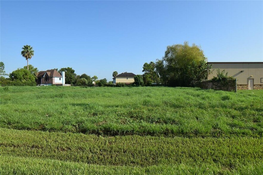 More Photos Of 4225 Fellows Rd, Houston Land For Sale