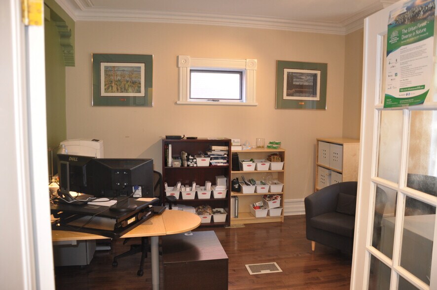 More Photos Of 470 Somerset St W, Ottawa Office For Sale