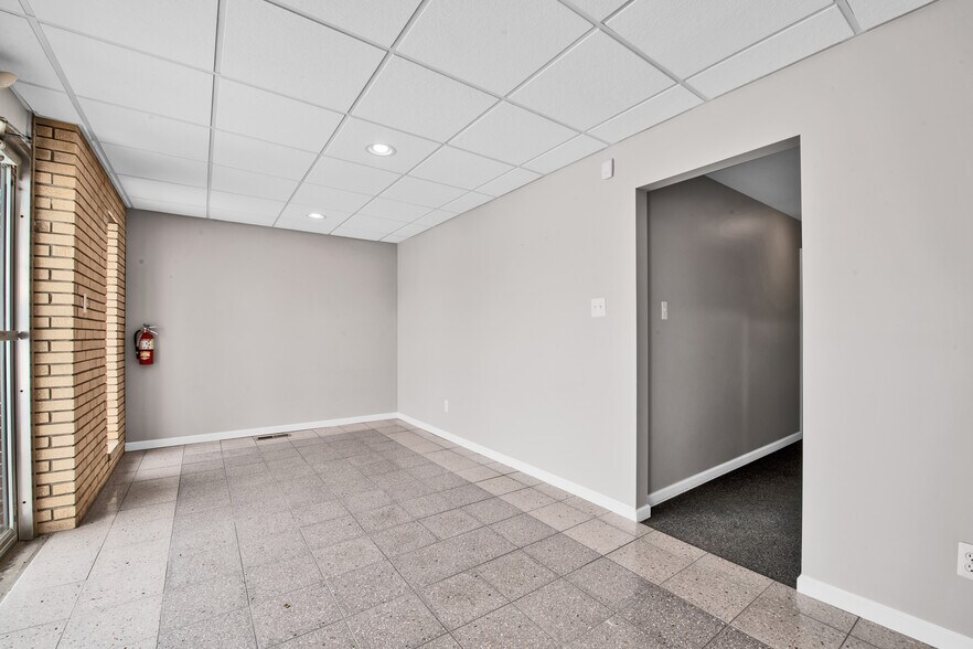 More Photos Of 23380 Goddard Rd, Taylor Freestanding For Lease