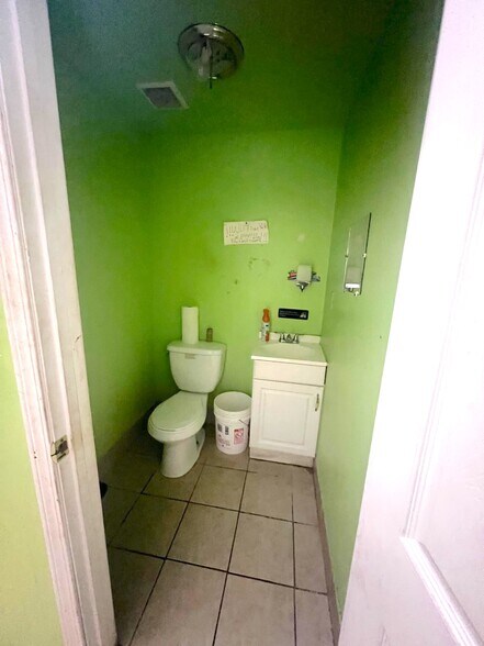 More Photos Of 3124 Strong Ave, Kansas City Restaurant For Sale