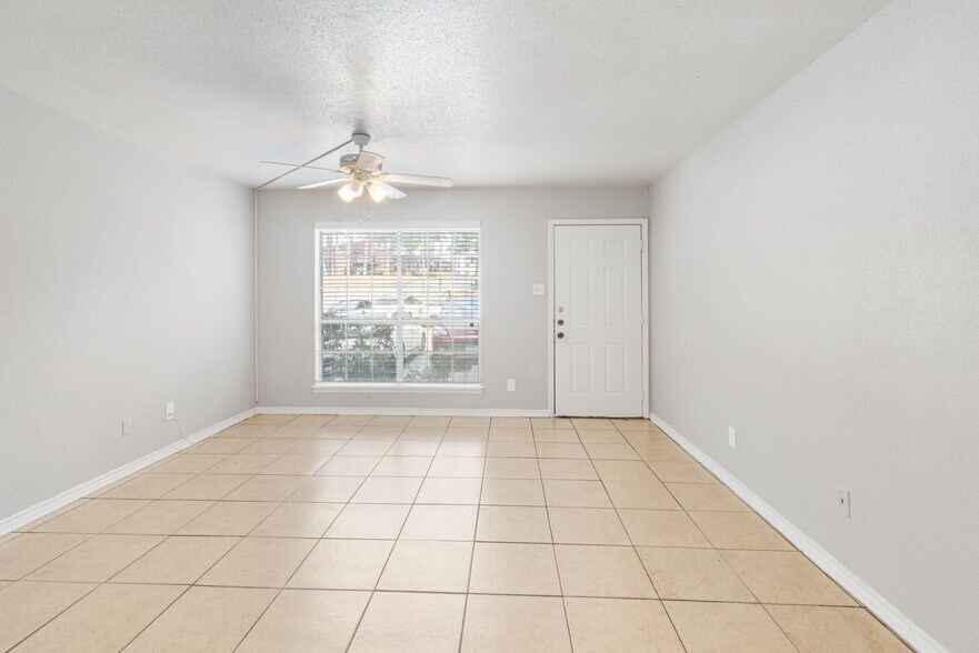 More Photos Of 2451 Lake Rd, Huntsville Apartments For Sale