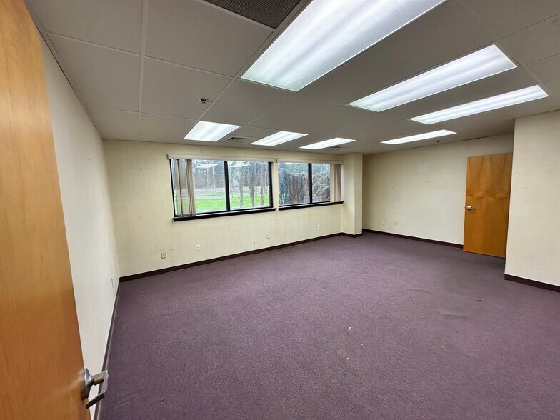 More Photos Of 1980 S West Blvd, Vineland Manufacturing For Lease