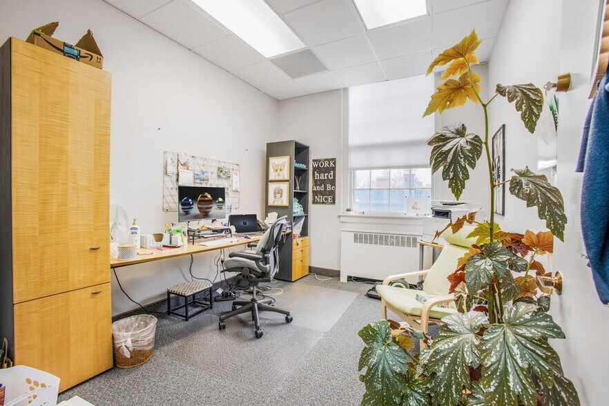 More Photos Of 1908 Mt. Vernon Ave, Alexandria Storefront Retail Office For Sale