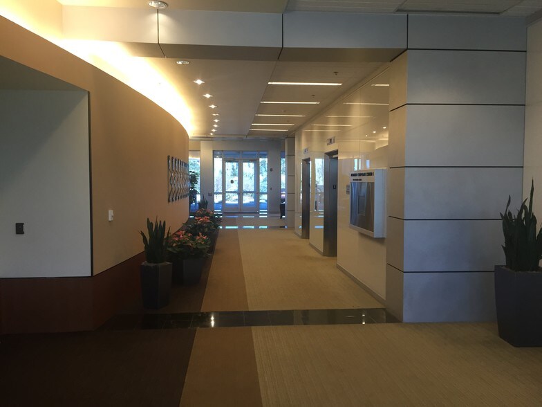 More Photos Of 4225 W Lake Park Blvd, Salt Lake City Office For Lease