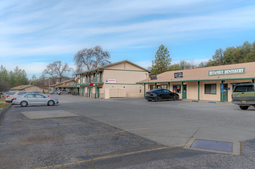 More Photos Of 10556-10612 Combie Rd, Auburn Medical For Sale