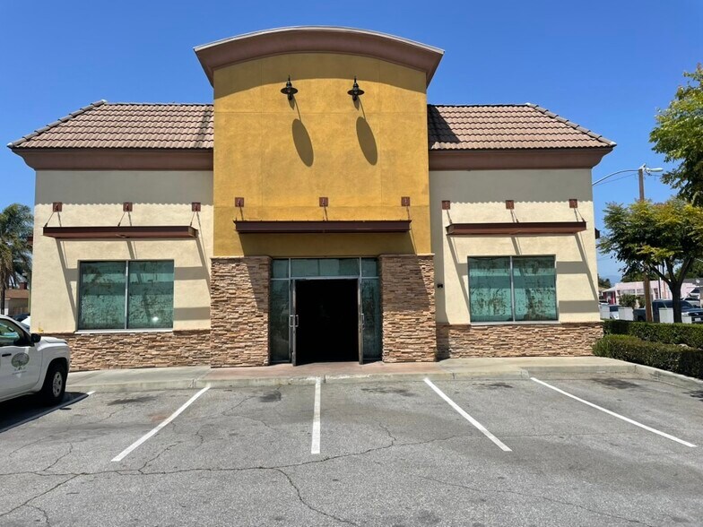 More Photos Of 13727-13733 Garfield Ave, Paramount Unknown For Lease