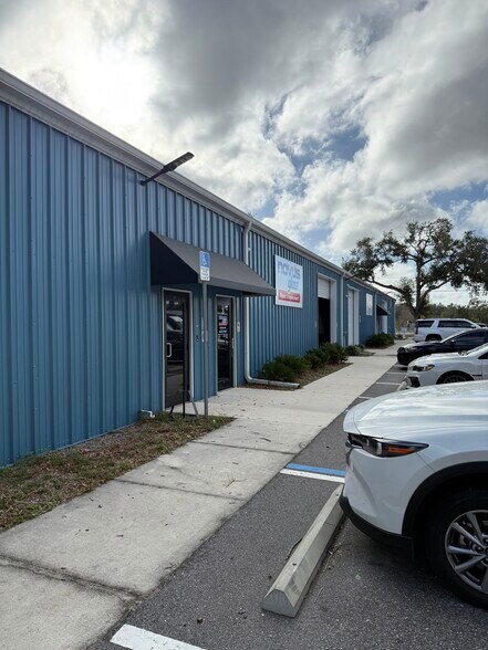 More Photos Of 7304 Causeway, Tampa Light Distribution For Lease