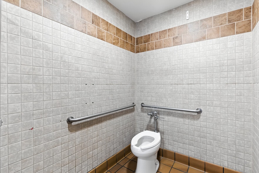 More Photos Of 4355 Sonoma Blvd, Vallejo Restaurant For Lease