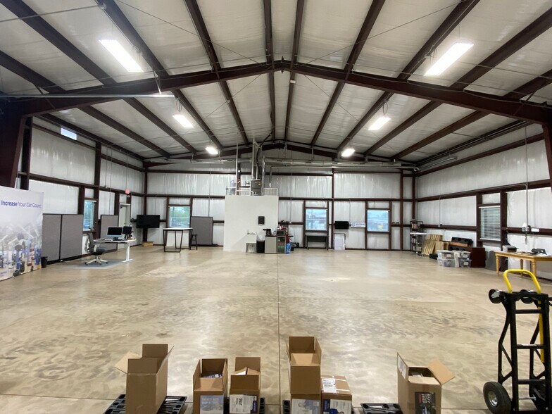 More Photos Of 9609 N Council Rd, Oklahoma City Service For Sale