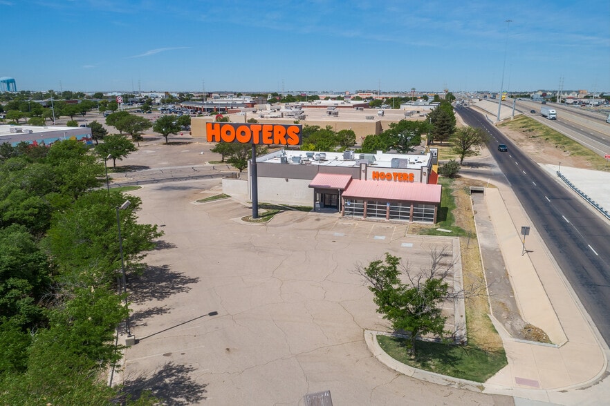More Photos Of 8101 W I-40, Amarillo Restaurant For Lease
