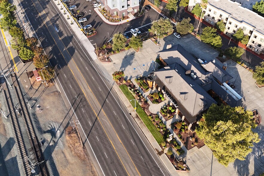 More Photos Of 11275 Folsom Blvd, Rancho Cordova Restaurant For Lease