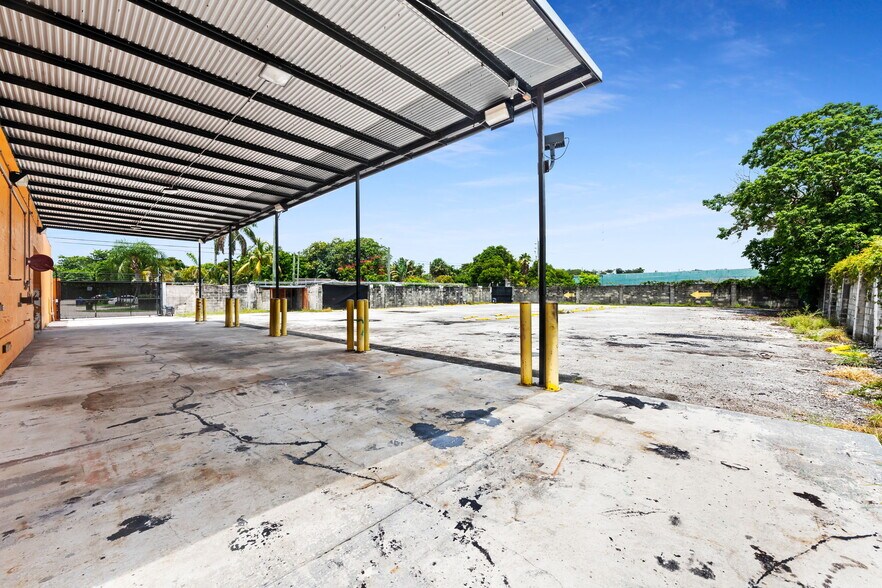 More Photos Of 1636 NE 12th Ter, Fort Lauderdale Manufacturing For Lease