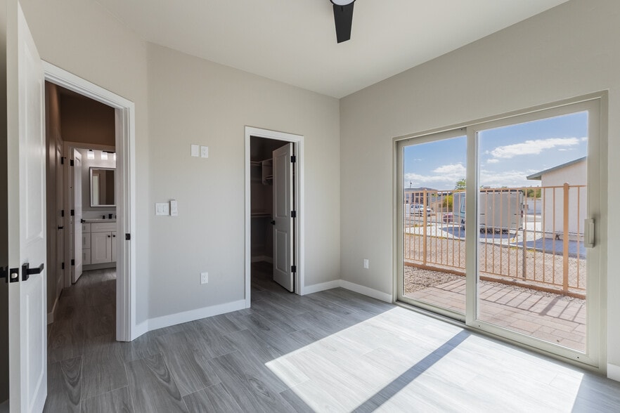 More Photos Of 2786 McCulloch N blvd, Lake Havasu City Multifamily For Sale