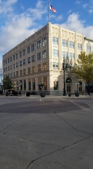 More Photos Of 201 S Broadway Ave, Albert Lea Loft Creative Space For Lease