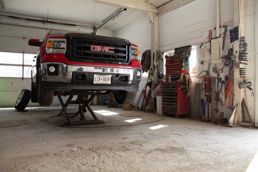 More Photos Of 5362 NY-41, Smithville Flats Industrial For Lease