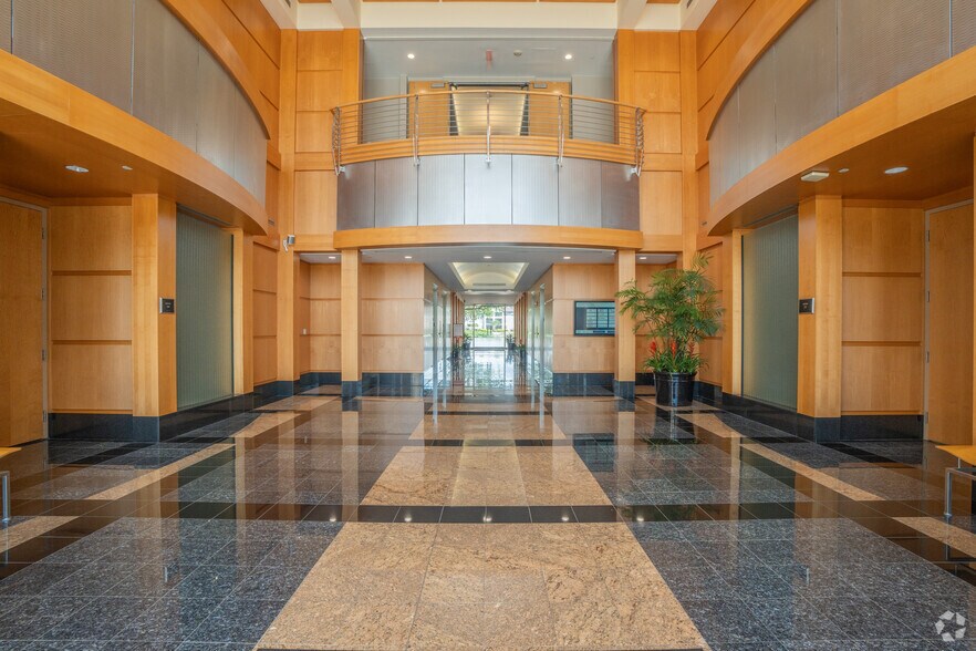 More Photos Of 3031 N Rocky Point Dr W, Tampa Coworking Space