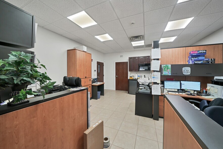 More Photos Of 210 3rd Ave, Alpha Office Residential For Sale