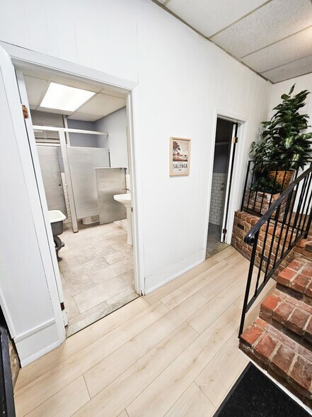 More Photos Of 103 Fort Salonga Rd, Northport Office For Sale