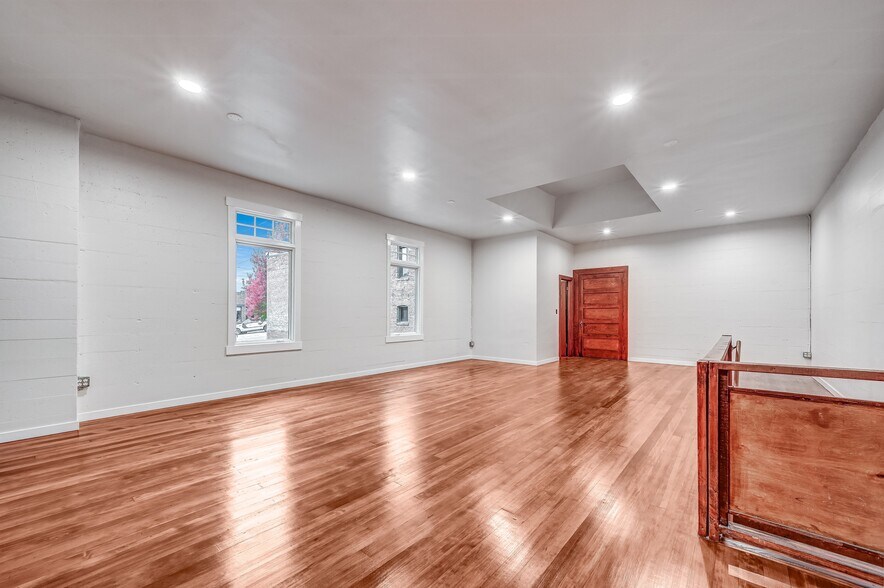 More Photos Of 1116 1st St, Snohomish Storefront For Lease