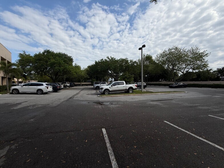 More Photos Of 11382 Prosperity Farms Rd, Palm Beach Gardens Medical For Lease