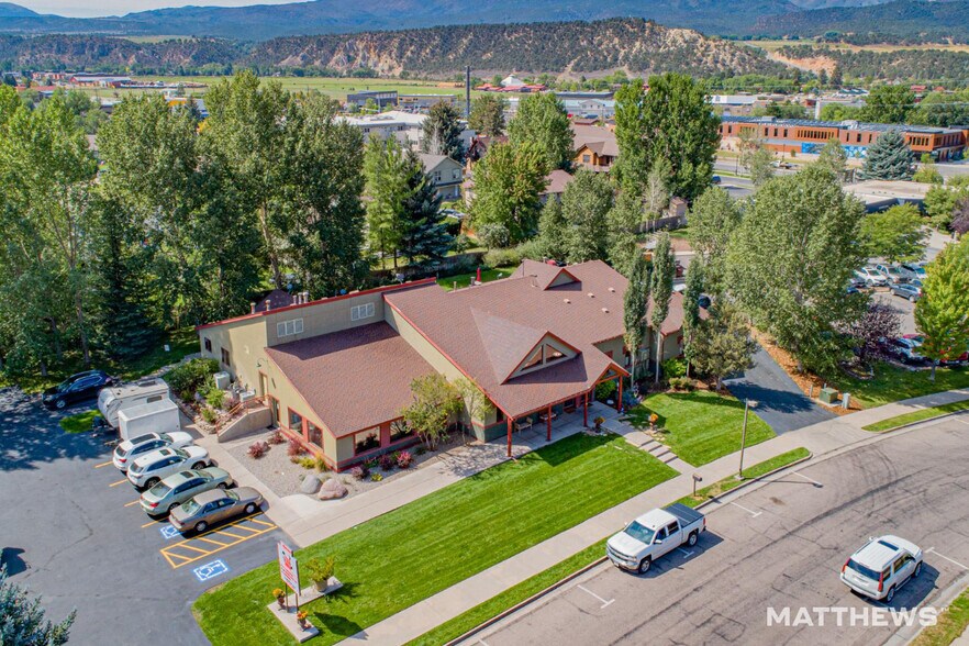 More Photos Of 955 Cowen Dr, Carbondale Veterinarian Kennel For Sale