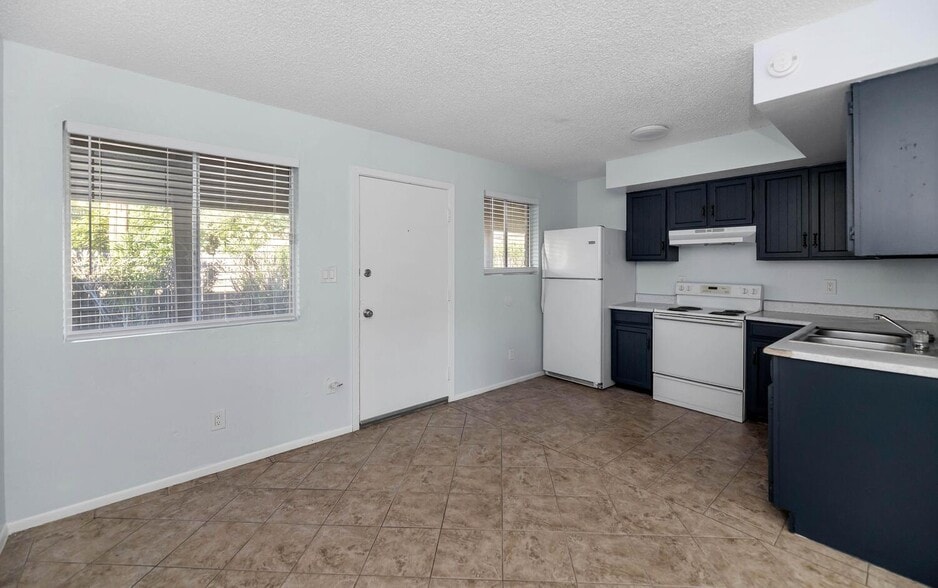 More Photos Of 822 E Carol Ave, Phoenix Apartments For Sale