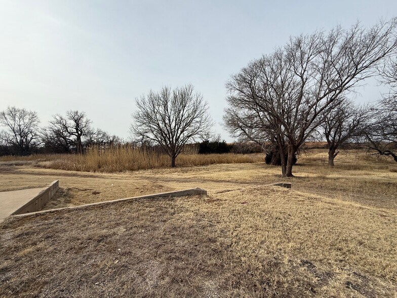 More Photos Of 27971 OK-50, Freedom Convenience Store For Sale