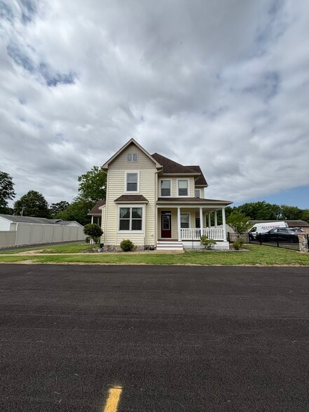 More Photos Of 28795 Old Village rd, Mechanicsville Specialty For Lease