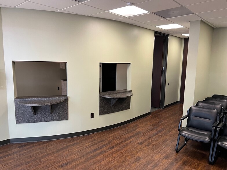 More Photos Of 11110 E I-10 Fwy, Houston Office For Sale