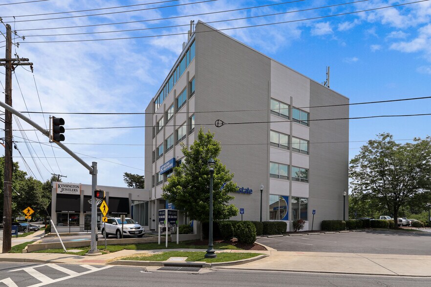 More Photos Of 3720 Farragut Ave, Kensington Medical For Lease
