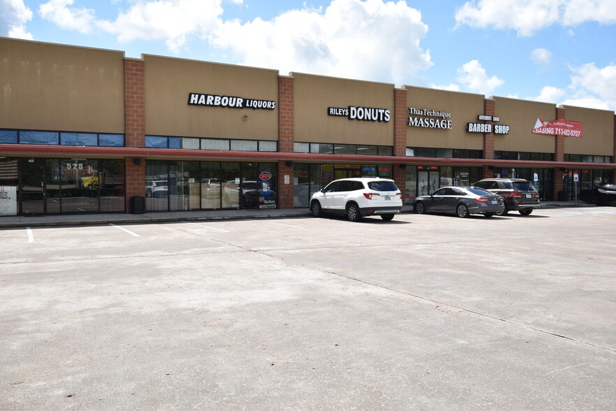 More Photos Of 2407 W Parkwood Rd, Friendswood Unknown For Lease