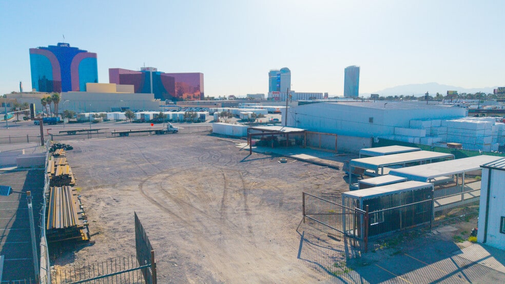 More Photos Of 3635 Polaris Ave, Las Vegas Industrial For Lease