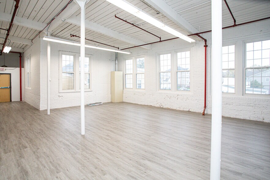 More Photos Of 145 Globe St, Fall River Office For Lease