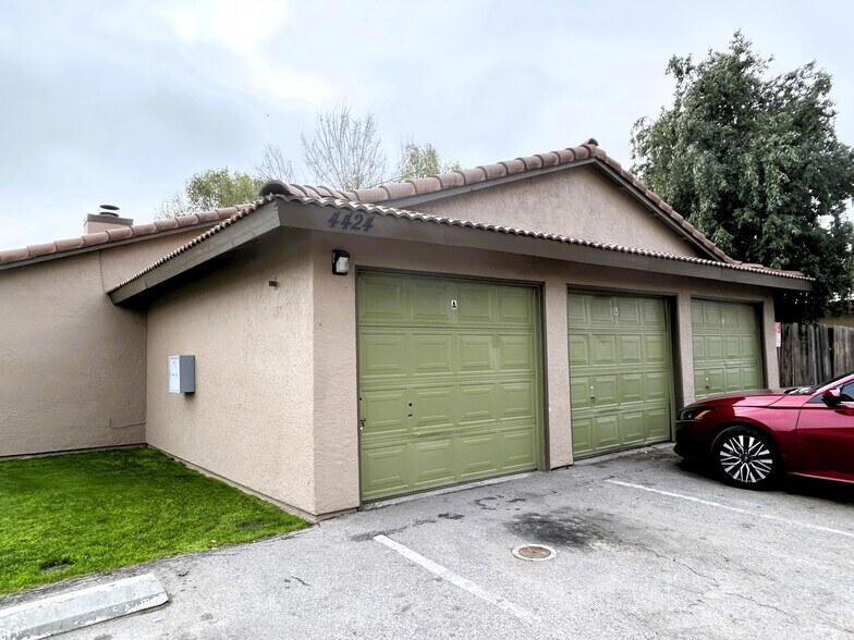 More Photos Of 4424 White Ln, Bakersfield Multifamily For Sale