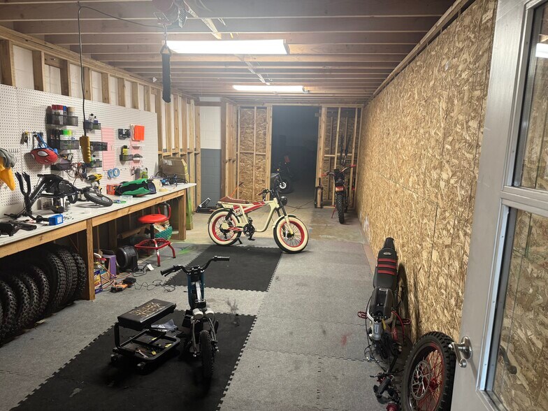 More Photos Of 620 W Vermijo Ave, Colorado Springs Warehouse For Lease