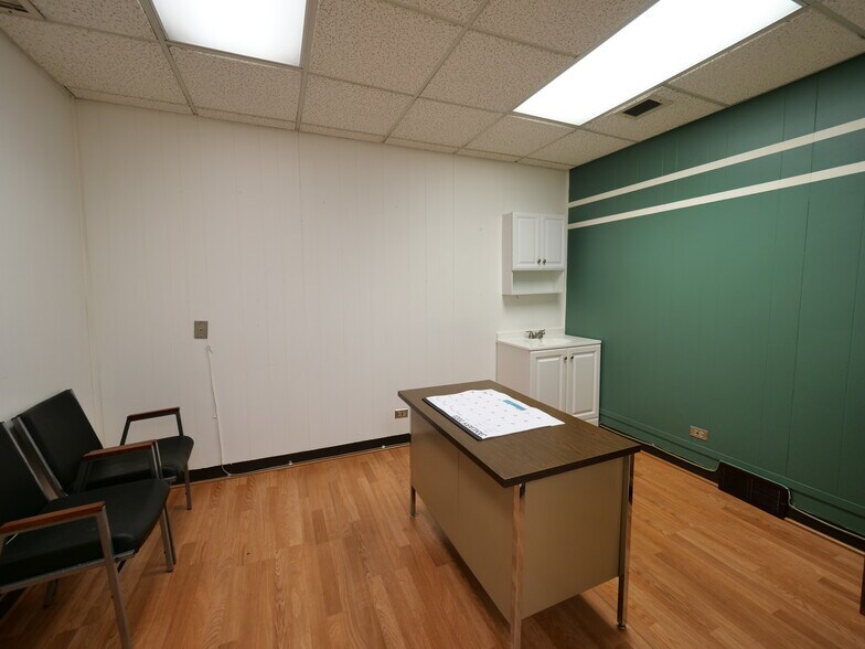 More Photos Of 6441-6453 S Pulaski Rd, Chicago General Retail For Sale