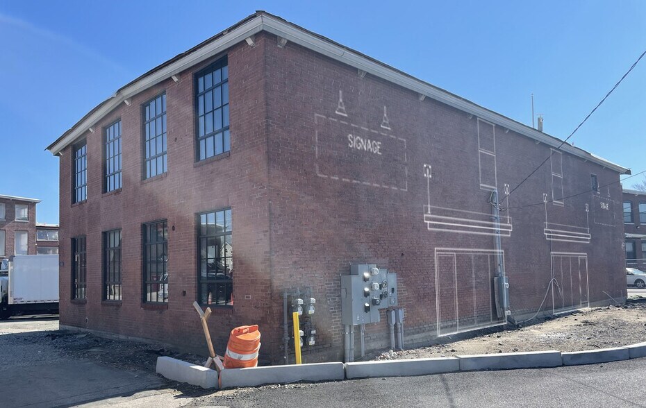 More Photos Of 144 Delaine St, Providence Manufacturing For Lease