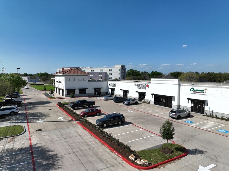 More Photos Of 20320 Northwest Fwy, Houston Medical For Lease