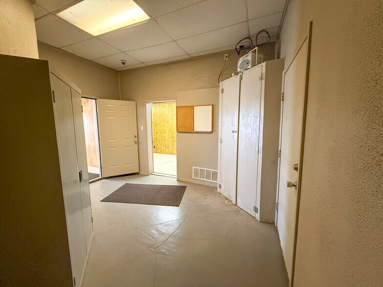 More Photos Of 11730 Highway 152, Pampa Warehouse For Sale