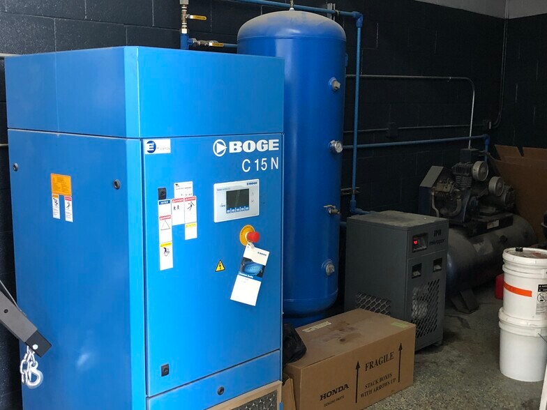 More Photos Of 4478 Pico Blvd, Los Angeles Auto Repair For Lease