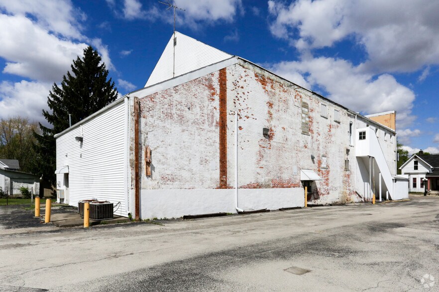 More Photos Of 6 N Limestone St, Jamestown Storefront For Sale