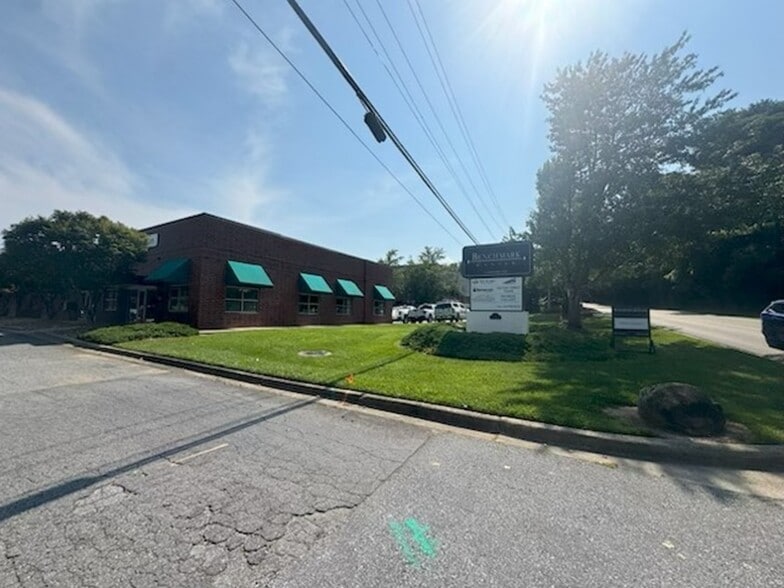 More Photos Of 7 Glenn Bridge Rd, Arden Medical For Lease