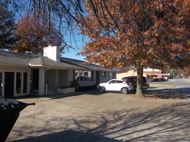 More Photos Of 223 N East Ave, Tahlequah Office For Sale