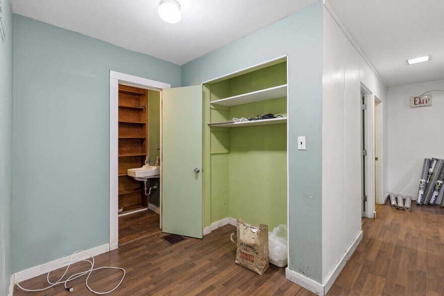 More Photos Of 2507 McCallie Ave, Chattanooga Office Residential For Sale