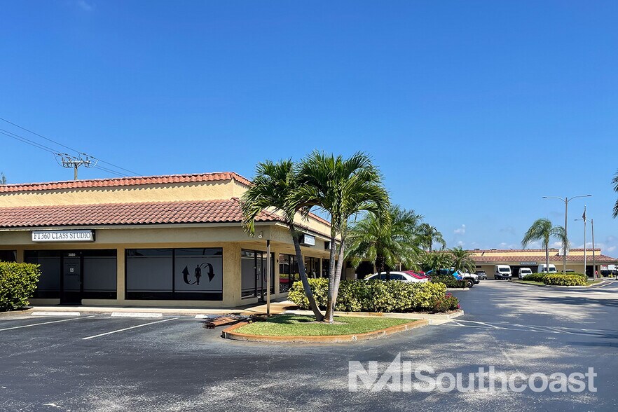 Primary Photo Of 3800 SE Dixie Hwy, Stuart Unknown For Lease